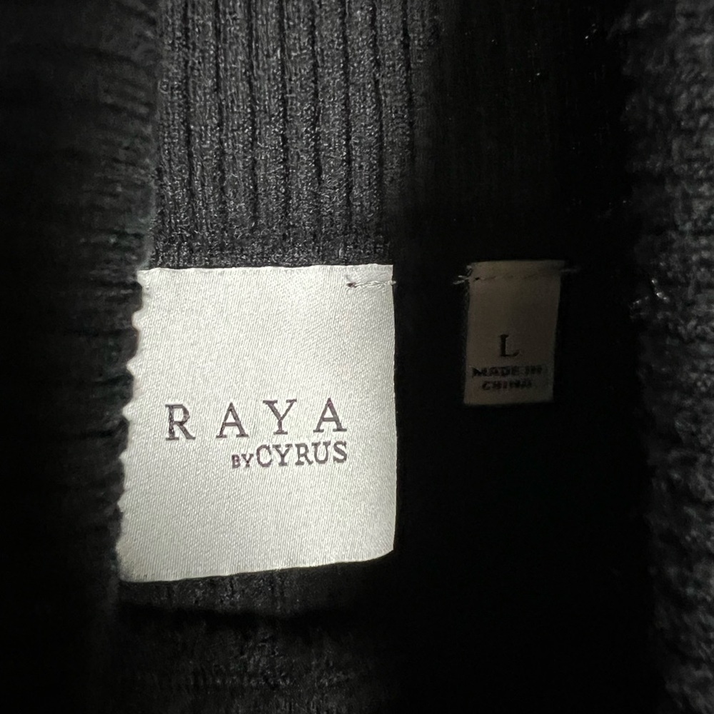 Rays by CYRUS Black Ribbed Turtleneck Sweater - Picture 2 of 3